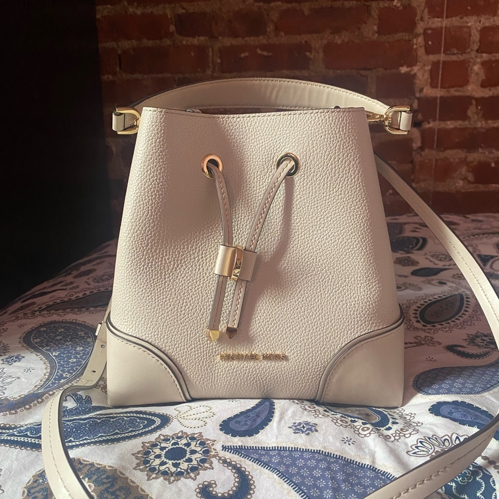 Michael Kors Leather Small Bucket Bag